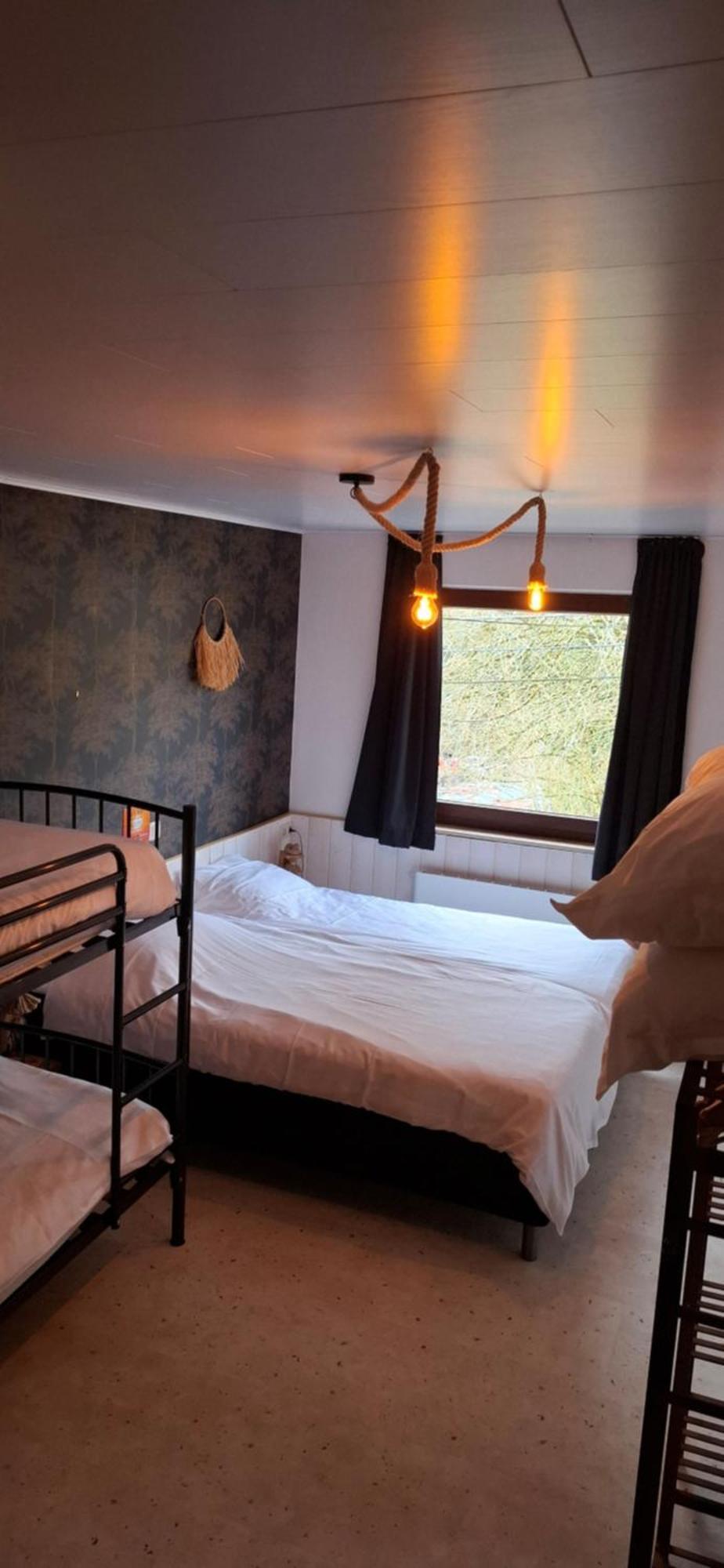 Dikke Vriend , Herberg & Taverne Chiny Bagian luar foto